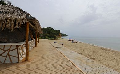Пляж Хелона